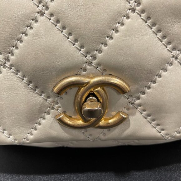 Chanel Tote Bag Cream - Picture 2 of 14